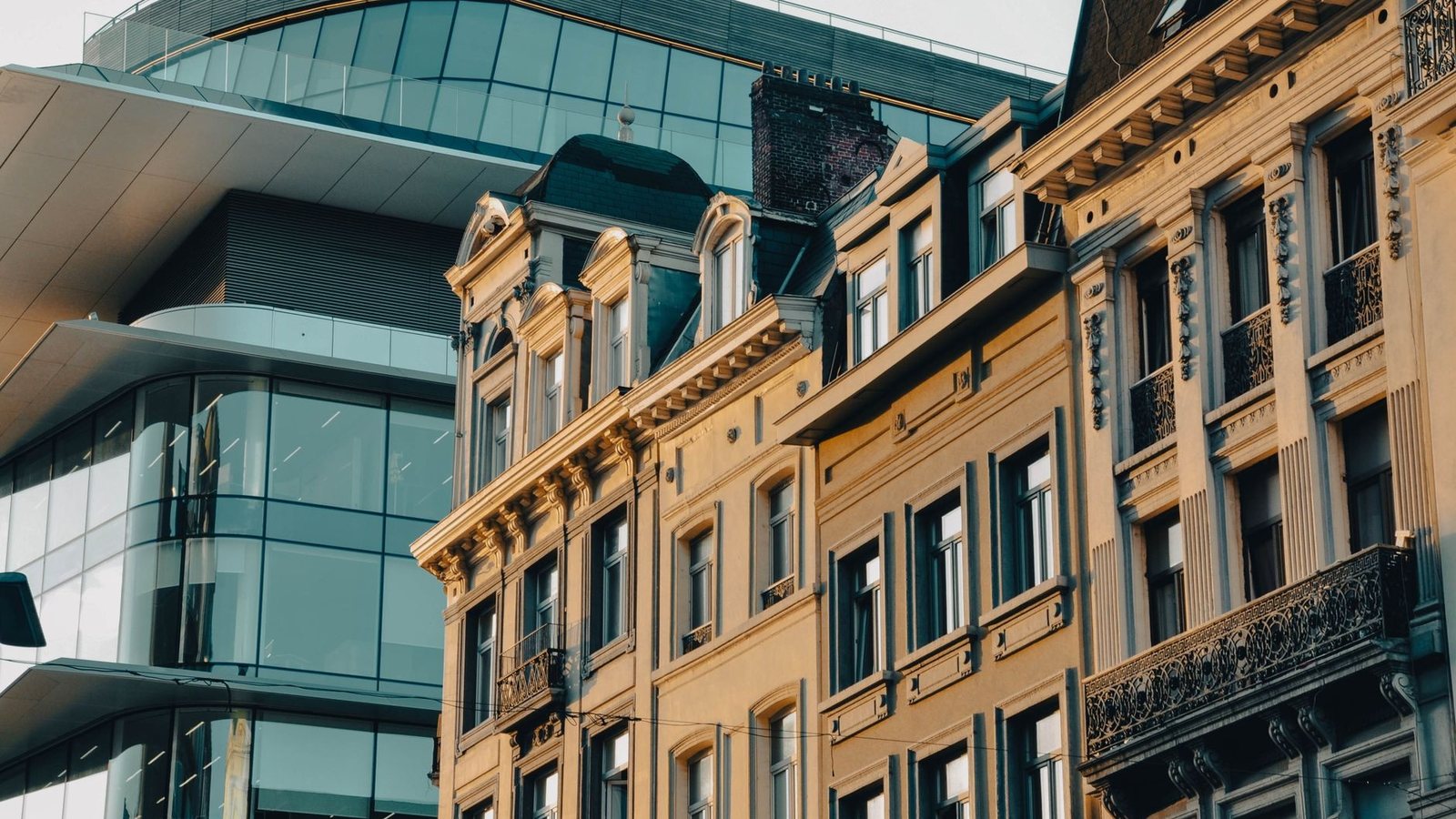 Brussels business district, where a non-resident founder registers a Belgian BV/SRL.
